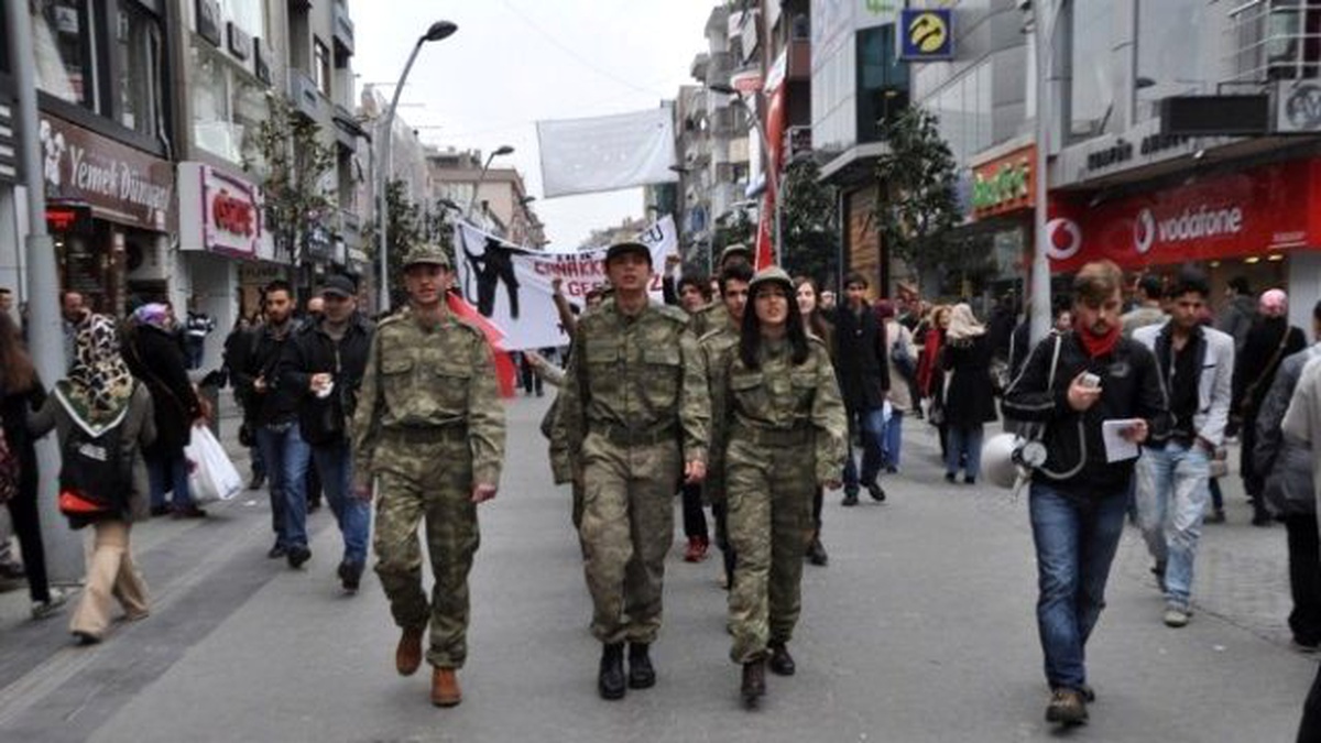 Öğrenciler Çanakkale Zaferinin 100. Yılında Etkinlik Düzenledi
