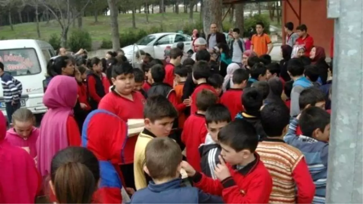 Yatılı Öğrencilerden Çanakkale Şehitlerine Lokma