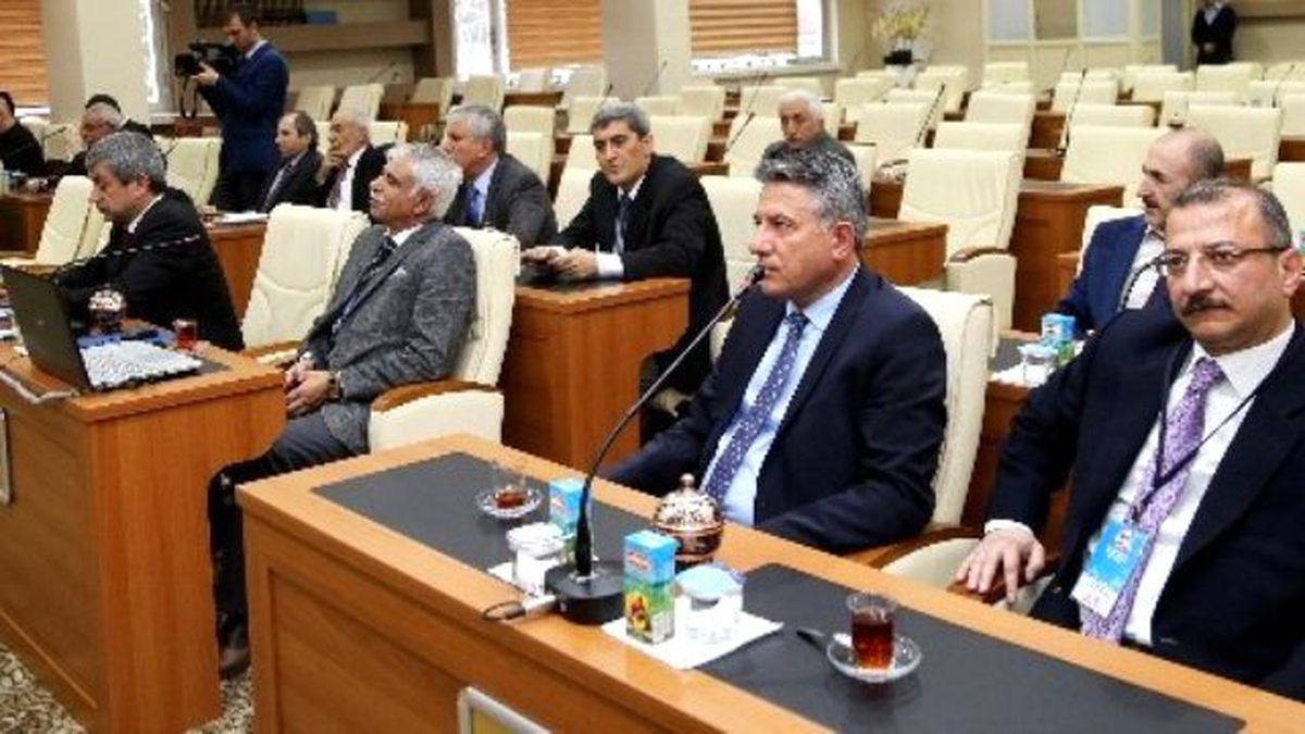 Başkan Sekmen Gazeteciler Konfederasyonu Yönetim Kurulu\'nu Ağırladı