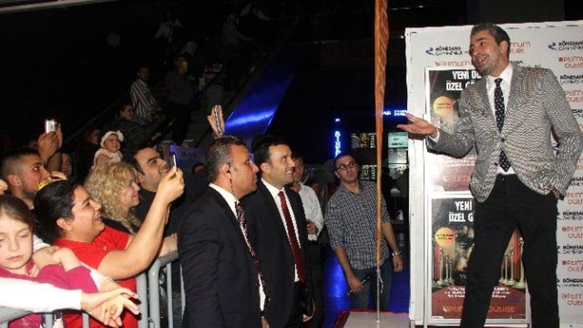 Erkan Petekkaya\'ya Yoğun İlgi