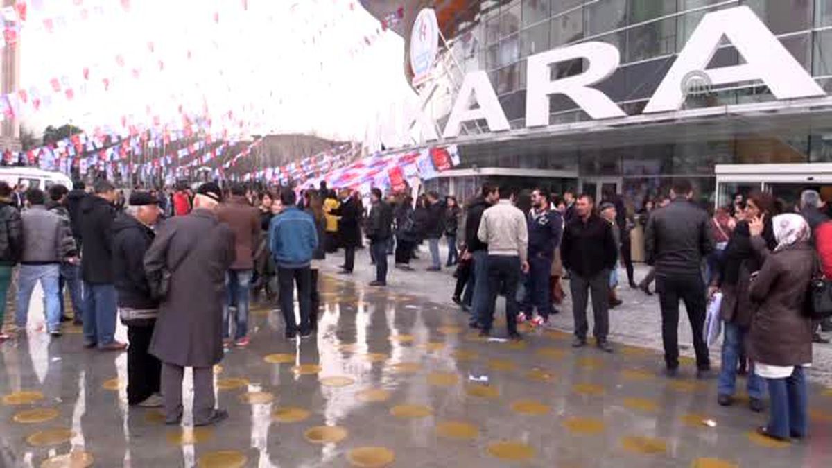 Kılıçdaroğlu, "Onurlu Yaşa"Yanlar Konserinde