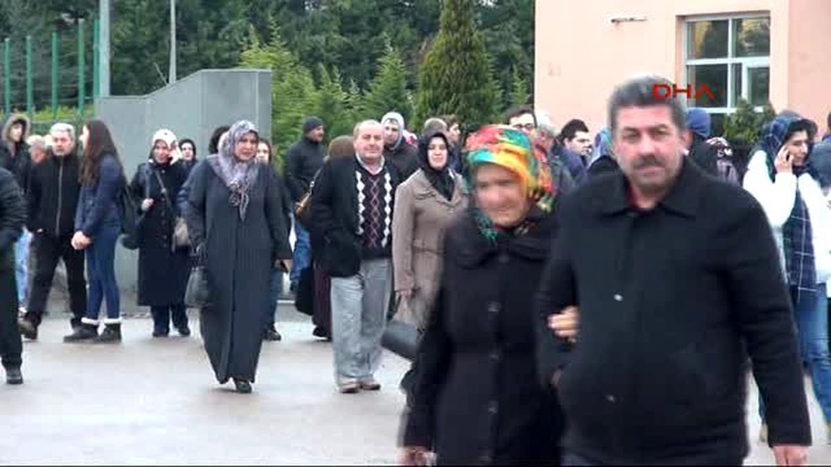 Kocaeli Öğrenciler Sınavda, Aileler Duada