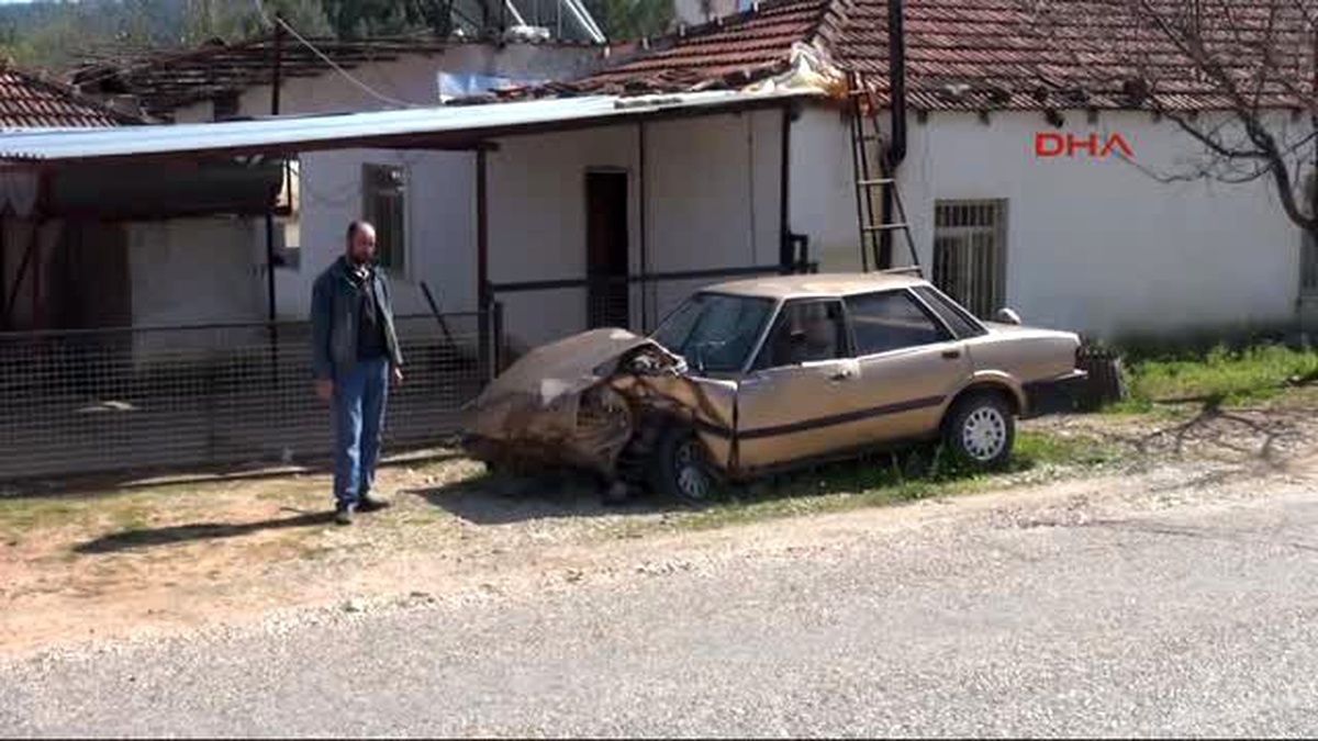 Muğla Kaza Yaptığı Otomobilini 1.5 Yıldır Olay Yerinden Kaldırmıyor
