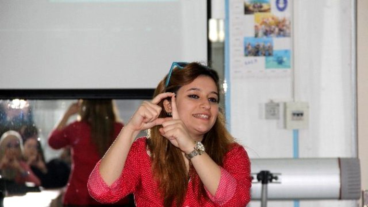 Üniversite Öğrencilerine Ücretsiz İşaret Dili Eğitimi
