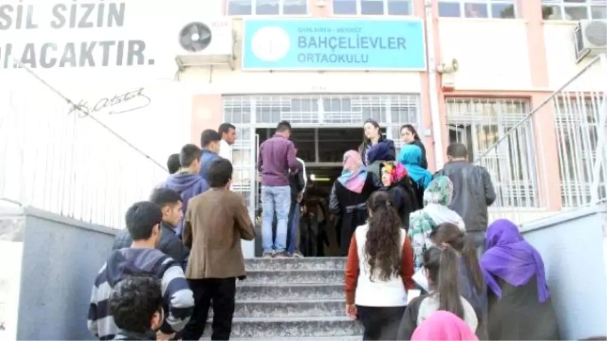 Şanlıurfa\'da 40 Bin Öğrenci Sınava Girdi