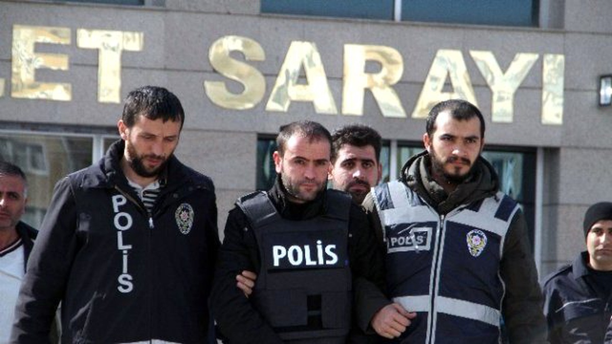 Sokak Ortasında Eşini Vuran Zanlı Tutuklandı