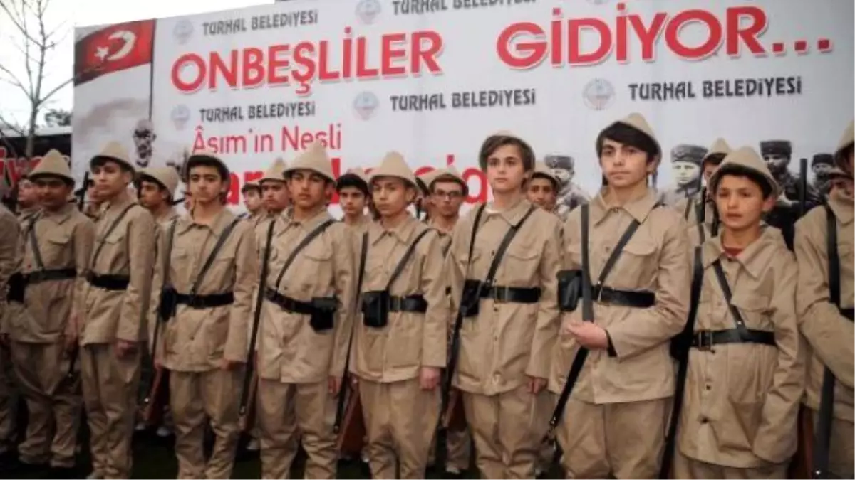 Turhal\'dan 50 Öğrenci Kına Yakılarak Çanakkale\'ye Gönderildi