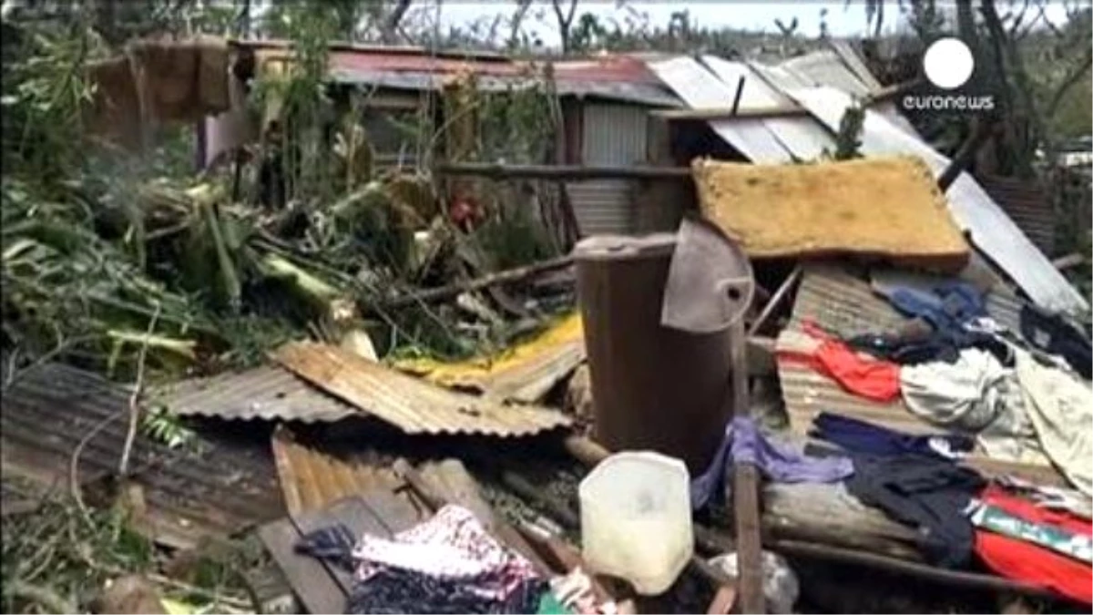 Vanuatu Yıkıcı Kasırga Sonrası Yaralarını Sarıyor