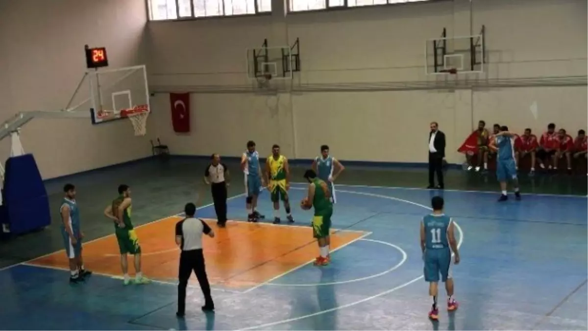 Bağlar Belediyesi Basket Takımı Zorlu Konya Deplasmanında Galip Ayrıldı