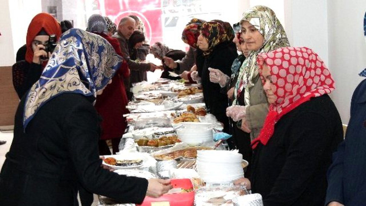 Elazığ\'da Türkmenler Yararına Kermes Açıldı