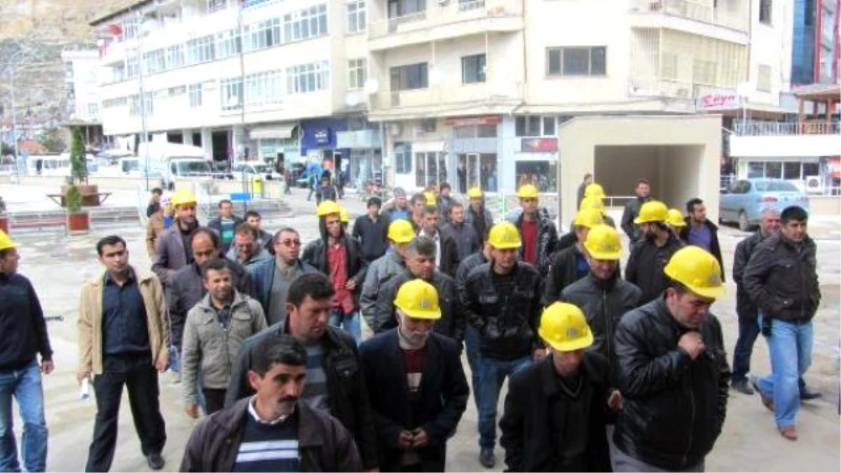 Ermenek\'teki Facia Madeninin Kapatılmasıyla İşsiz Kalan İşçilerden Tepki