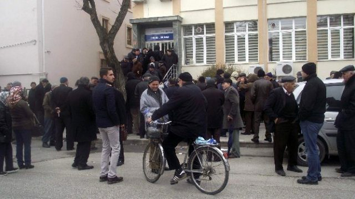 Eskişehirli Hacı Adayları İl Müftülüğü Önünde Sıra Oldu