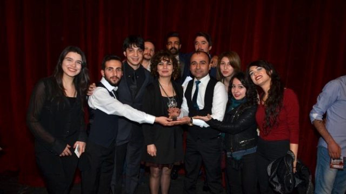 Hop Dedik Tiyatro Topluluğu Malatya\'ya Ödülle Döndü