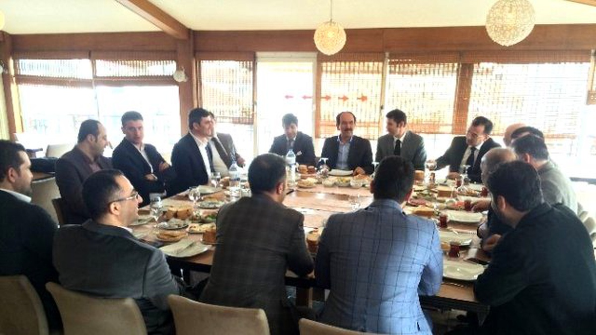 İl Özel İdaresi Genel Sekreteri Ayhan, Müsiad Üyeleriyle Kahvaltıda Buluştu