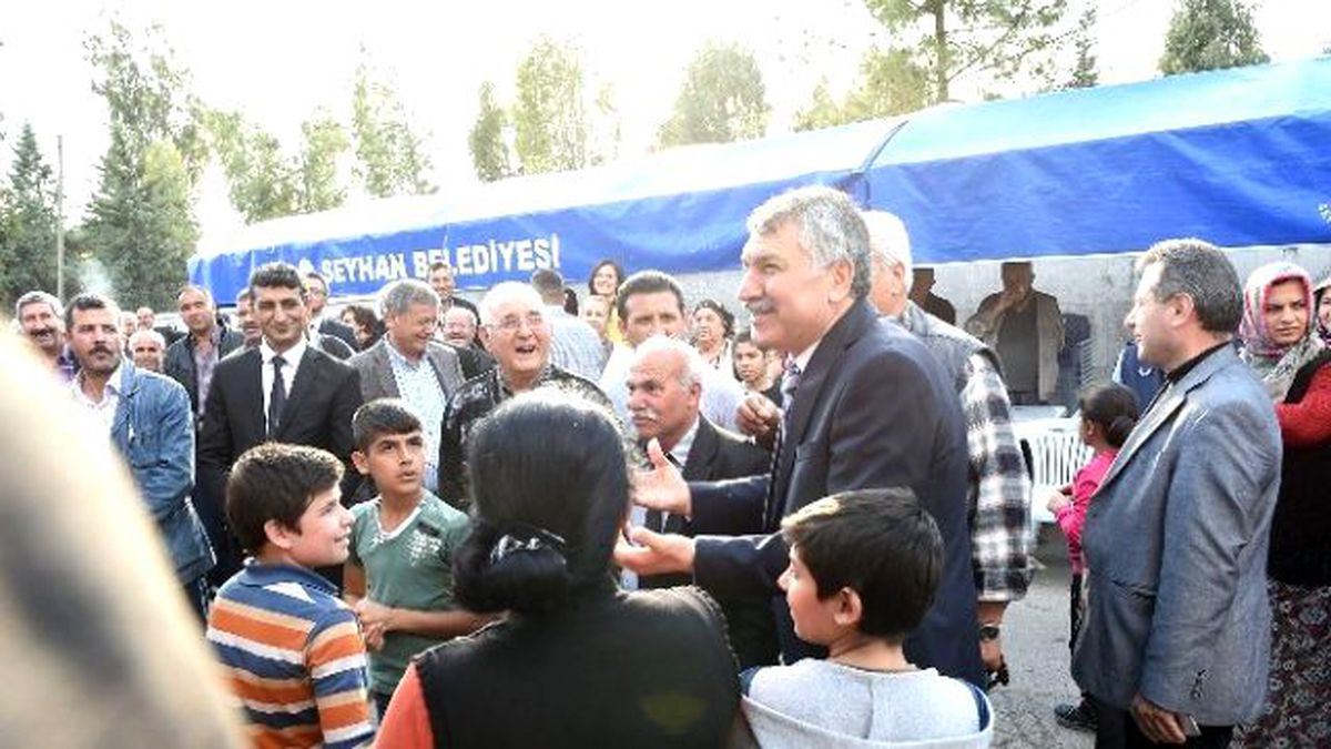 Zeydan Karalar\'dan "Gideceğim Sokakları Düzeltmeyin" Talimatı