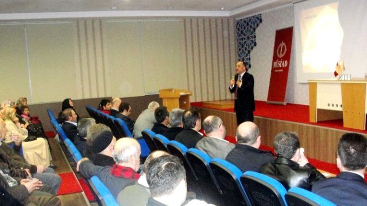 Kasapoğlu\'dan "Aile İçi İletişim" Konferansı