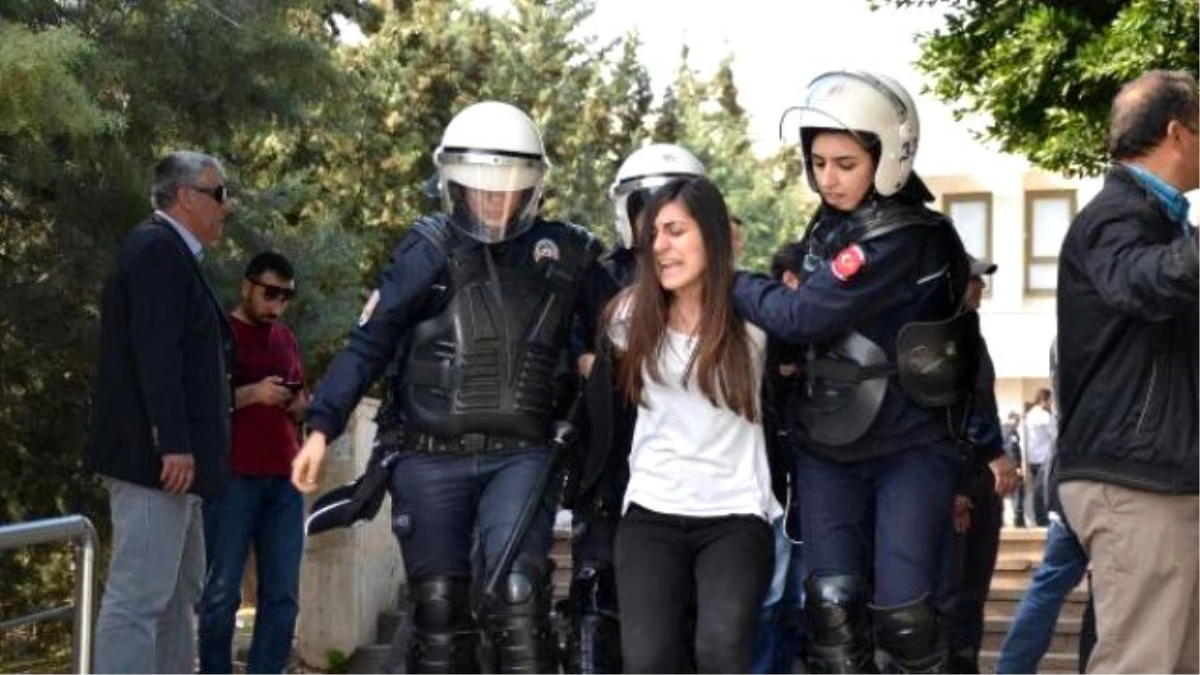Meü\'de Eylemci Öğrencilere Yaka Paça Gözaltı