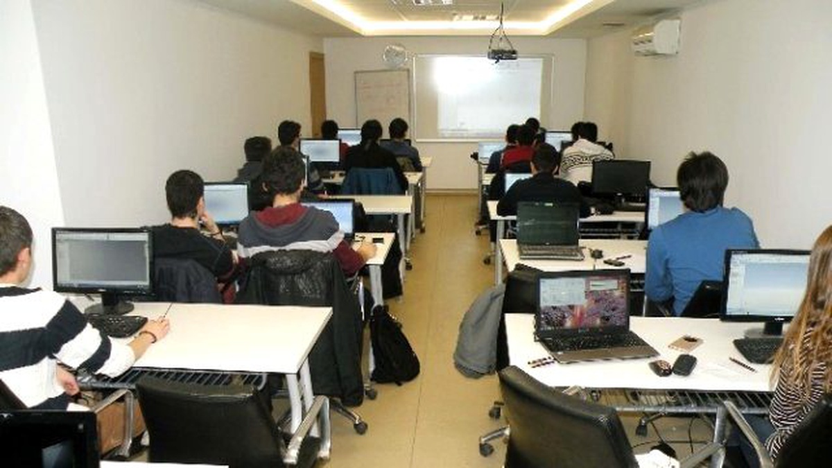 Mmo\'dan Öğrenci Üyelerine Cad/cam Eğitimi