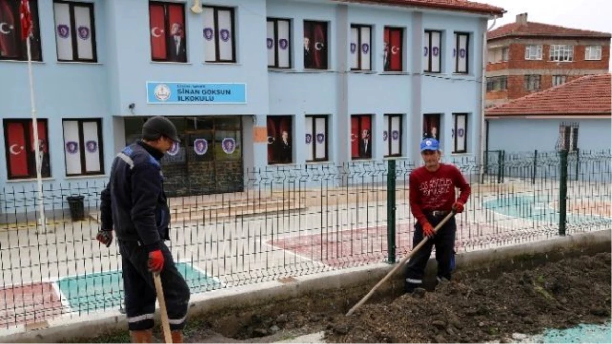 Sapanca Belediyesinden Çevre Düzenlemesi