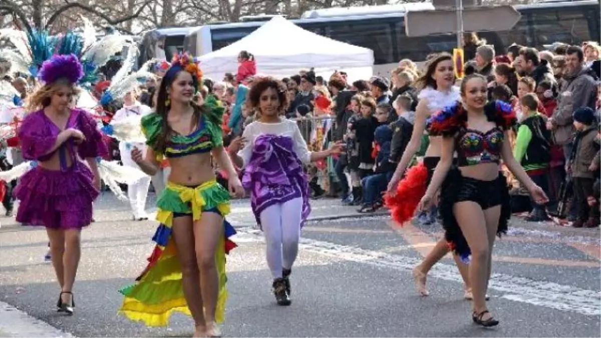 Strasbourg Karnavalı Coşturdu