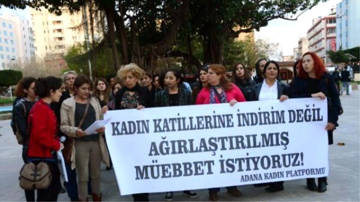 Adana\'da Kadınlardan Kadın Cinayeti Protestosu