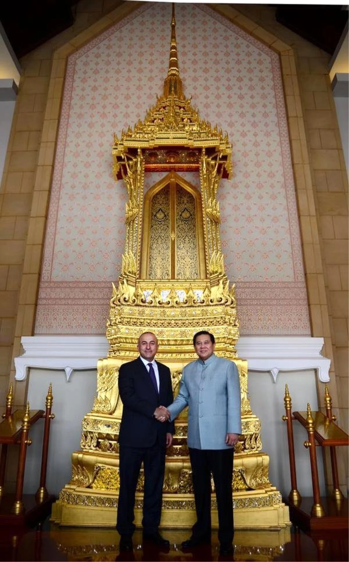 Dışişleri Bakanı Çavuşoğlu, Tayland\'da Mevkidaşı Patimapragorn ile Görüştü