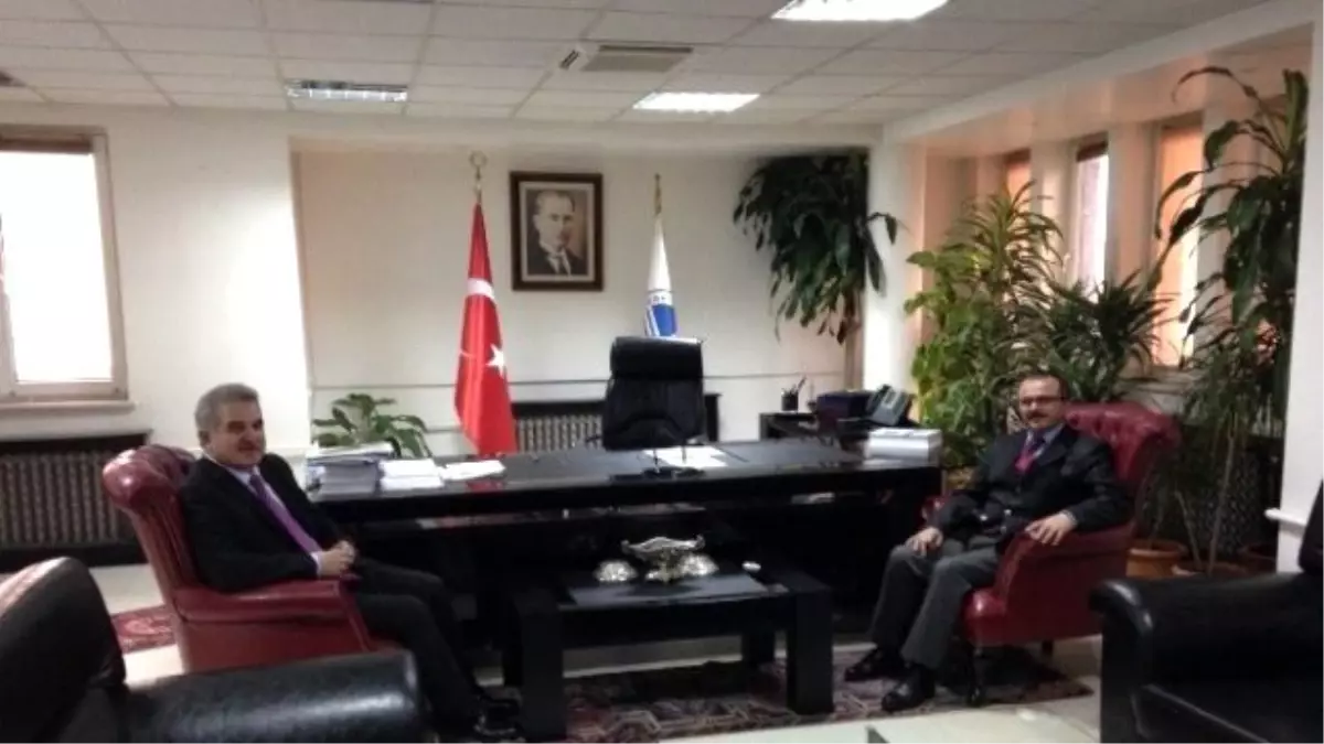 Dr. Gündoğdu, Rektör Elmas ile Buluştu