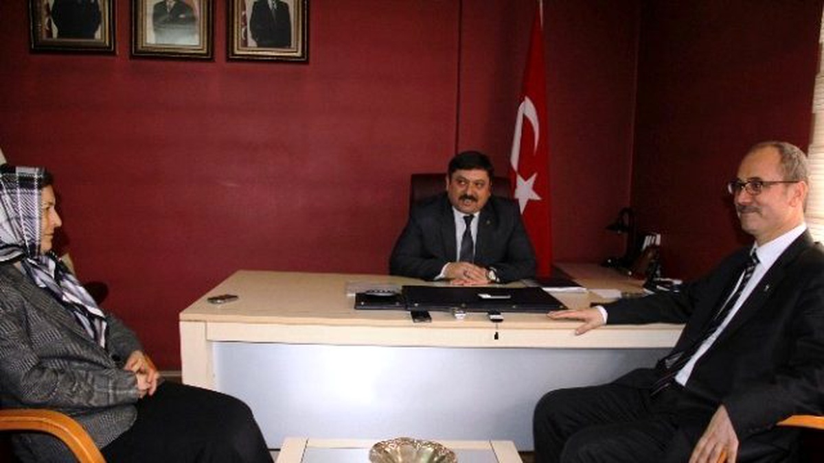 Emin Özkan\'dan MHP İl Teşkilatına Ziyaret