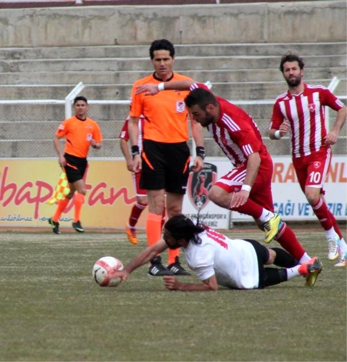 Erzincan Refahiyespor-Denizli Büyükşehir Belediyespor: 2-4