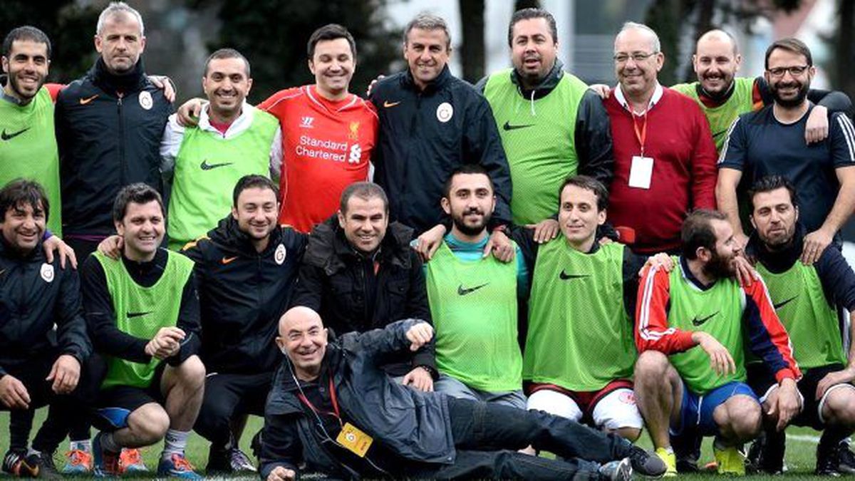 Galatasaray Teknik Ekibi, Gazetecilerle Maç Yaptı
