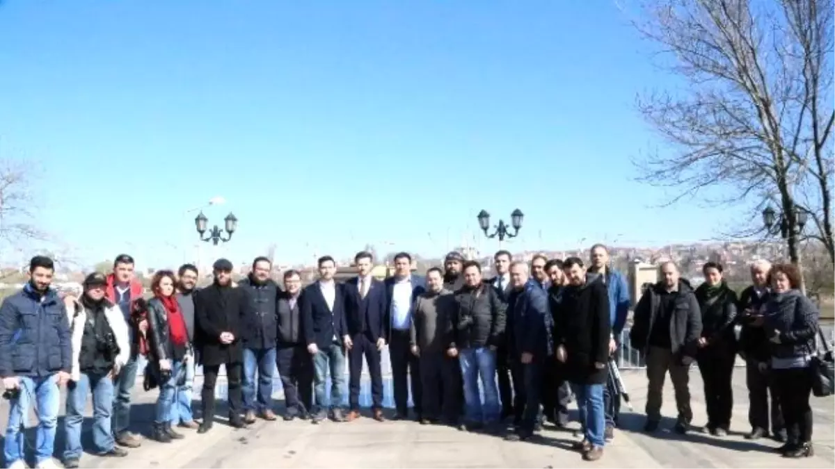 Genç Girişimciler, Basın Mensupları ile Kahvaltıda Bir Araya Geldi