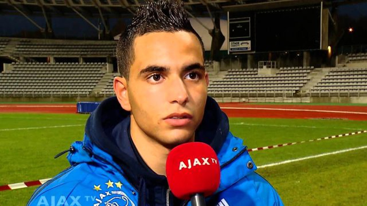 Kadın Polise Saldıran Üç Ajaxlı Futbolcunun Cezaları Belli Oldu