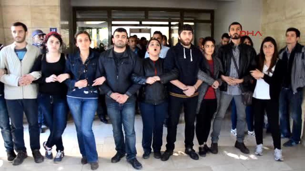 Mersin Üniversitesi\'nde Çıkan Olaylarda 9 Öğrenci Gözaltına Alındı