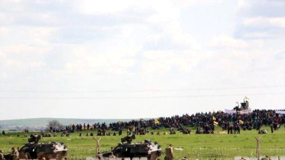 Suriye Sınırında Nevruz Ateşi Yakıldı