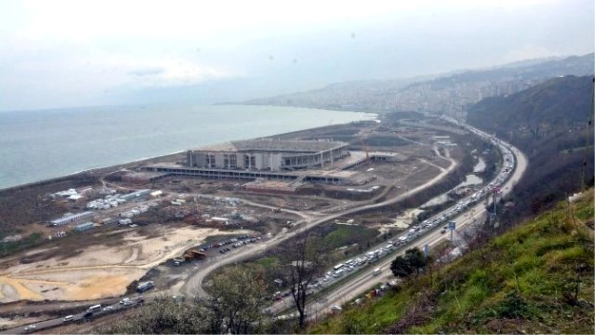 Trabzon\'daki Yol Çilesi Devam Ediyor