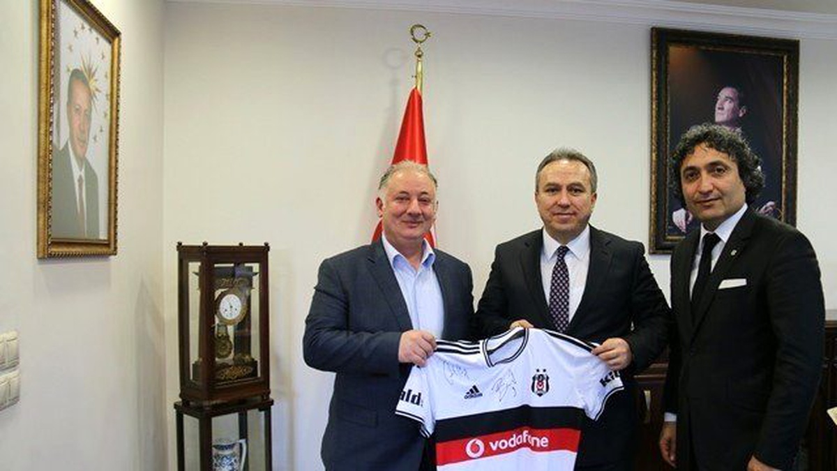 Vali Fidan\'a Beşiktaş Forması