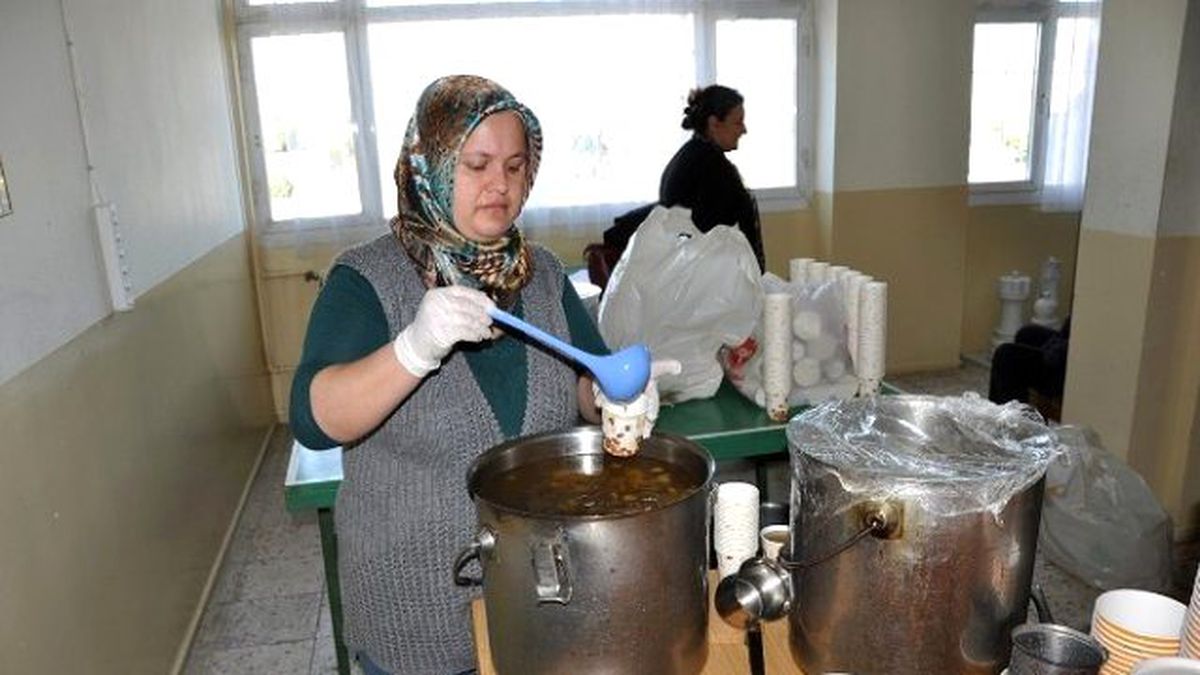 Aliağalı Öğrenciler, Şehitleri Kırık Buğday Çorbasıyla Andı