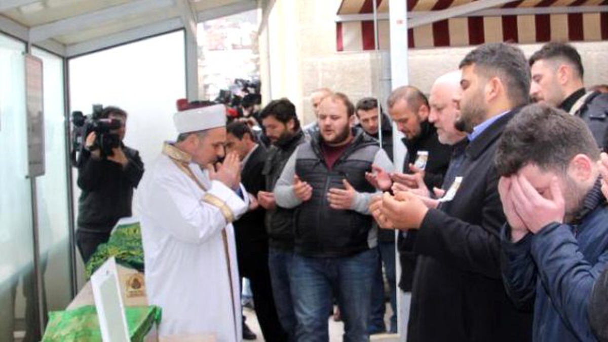 Ateş Bebek Gözyaşlarıyla Toprağa Verildi