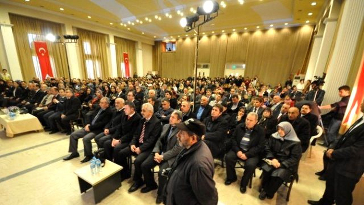 Ayvalık\'ta Çanakkale Zaferi\'nin 100. Yılı Gururla Anıldı