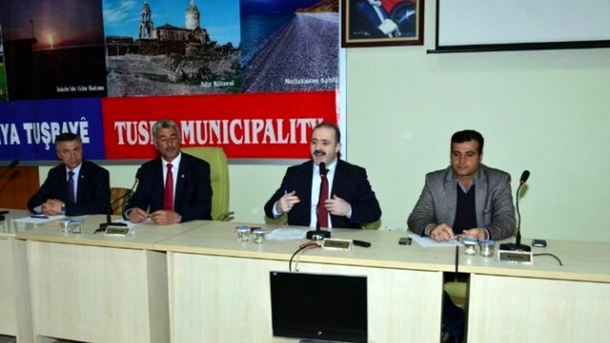 Tuşba Belediye Başkanı Özgökçe Mahalle Muhtarlarıyla Bir Araya Geldi