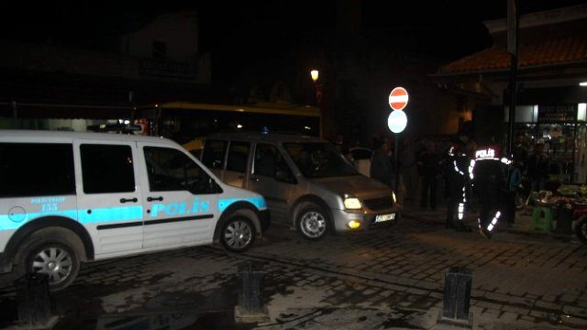Bomba Sanılan Briket Fünye ile Patlatıldı