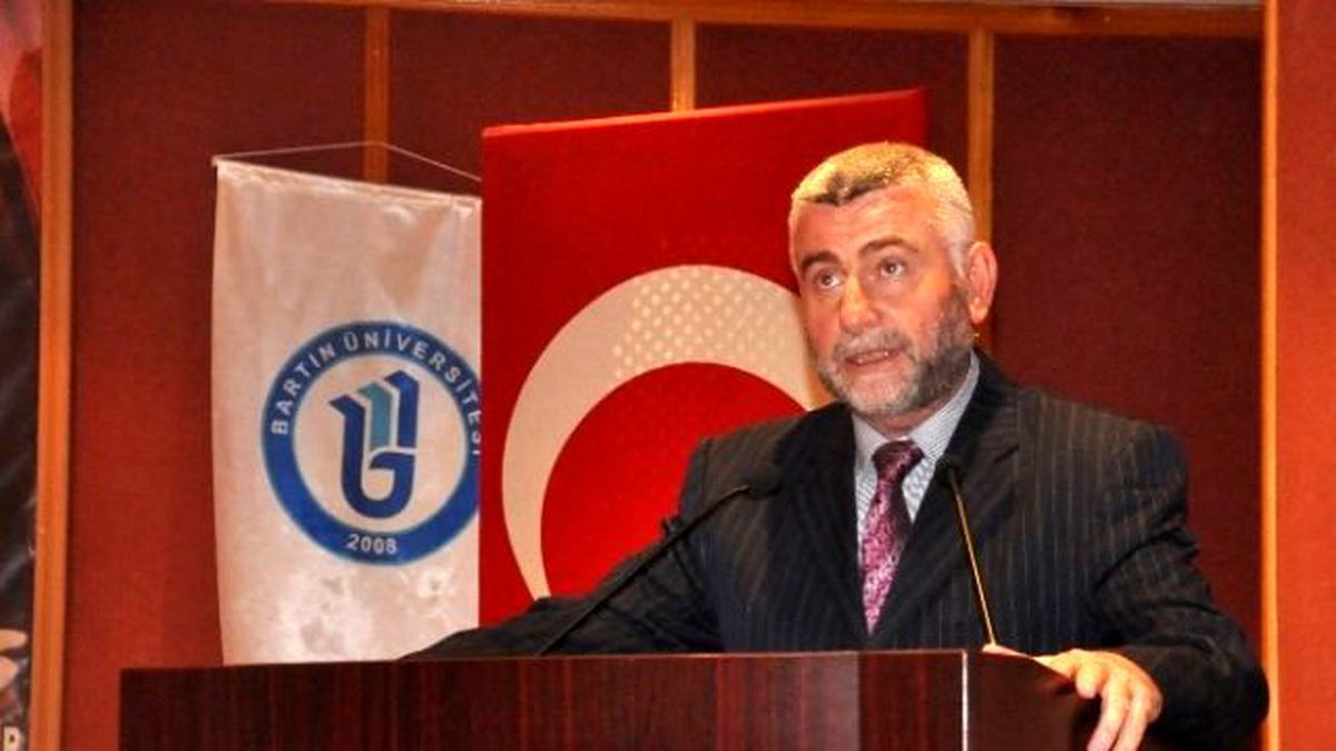 Bü\'de İlahiyatlı Olma Bilinci Konferansı