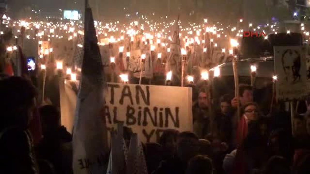Çanakkale\'de Zafer Coşkusu Gece de Sürdü