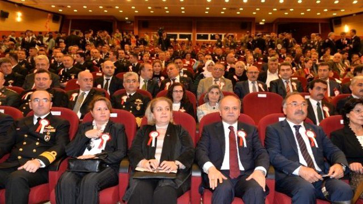 Çanakkale Şehitleri Oratoryosu Büyüledi Beğeniyle İzlendi