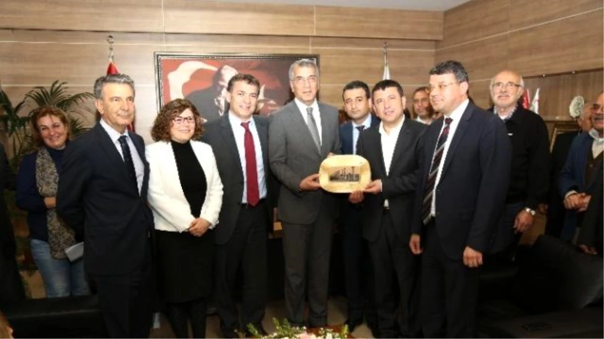 CHP Genel Başkan Yardımcısı Ağbaba\'dan Başkan Tarhan\'a Övgü