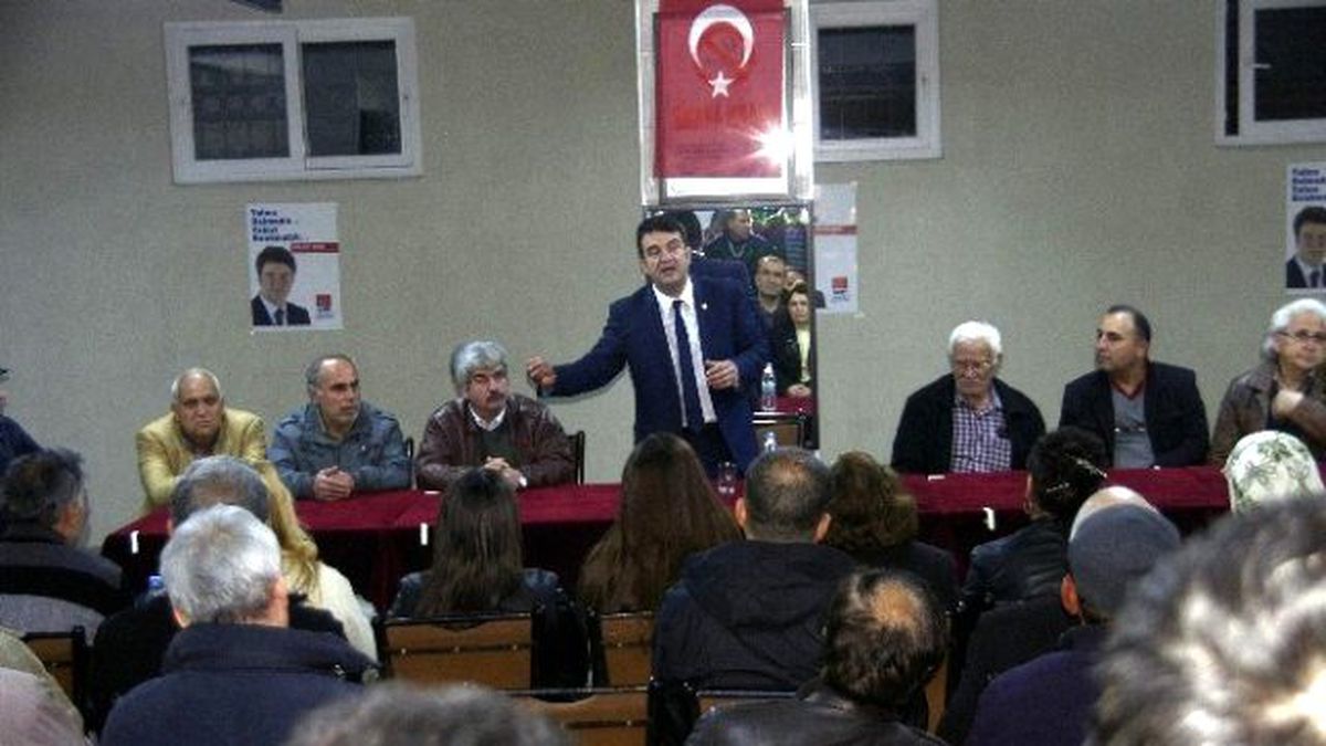 CHP\'li Vekil Prof. Dr. Baydar Girne Mahallesi Sakinleri ile Bir Araya Geldi