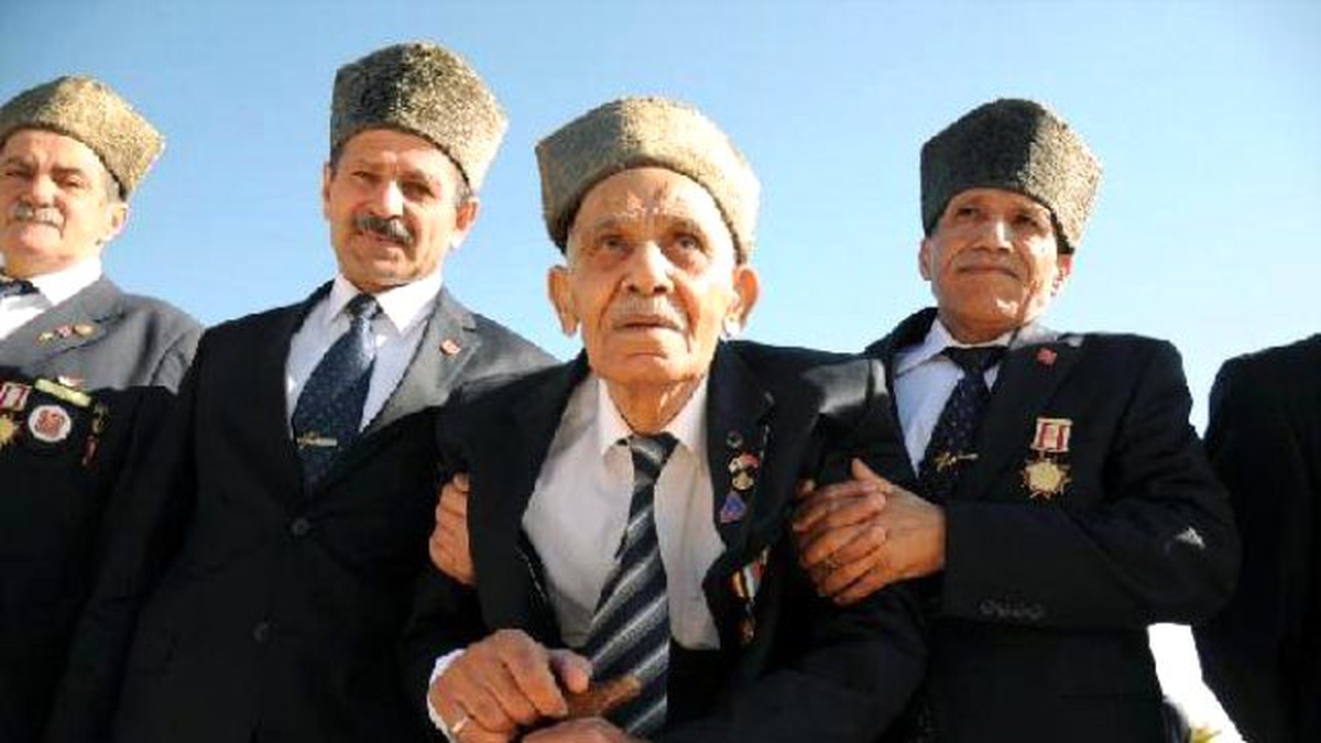Diyarbakır ve Elazığ\'da Çanakkale Şehitleri Anıldı (2)