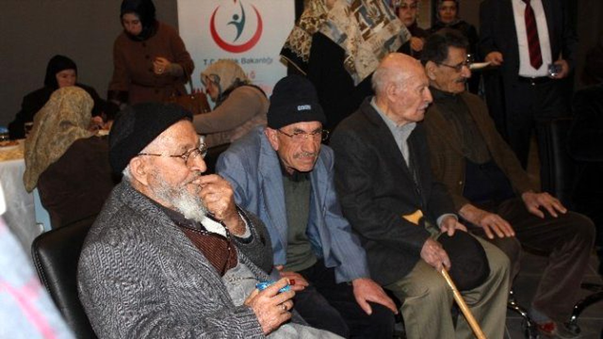 Elazığ\'da Yaşlılar Haftası Kutlamaları