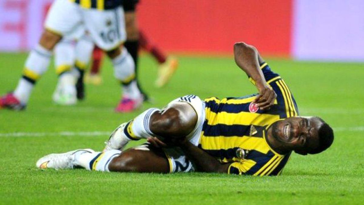 Emenike İdmanı Yarıda Bıraktı