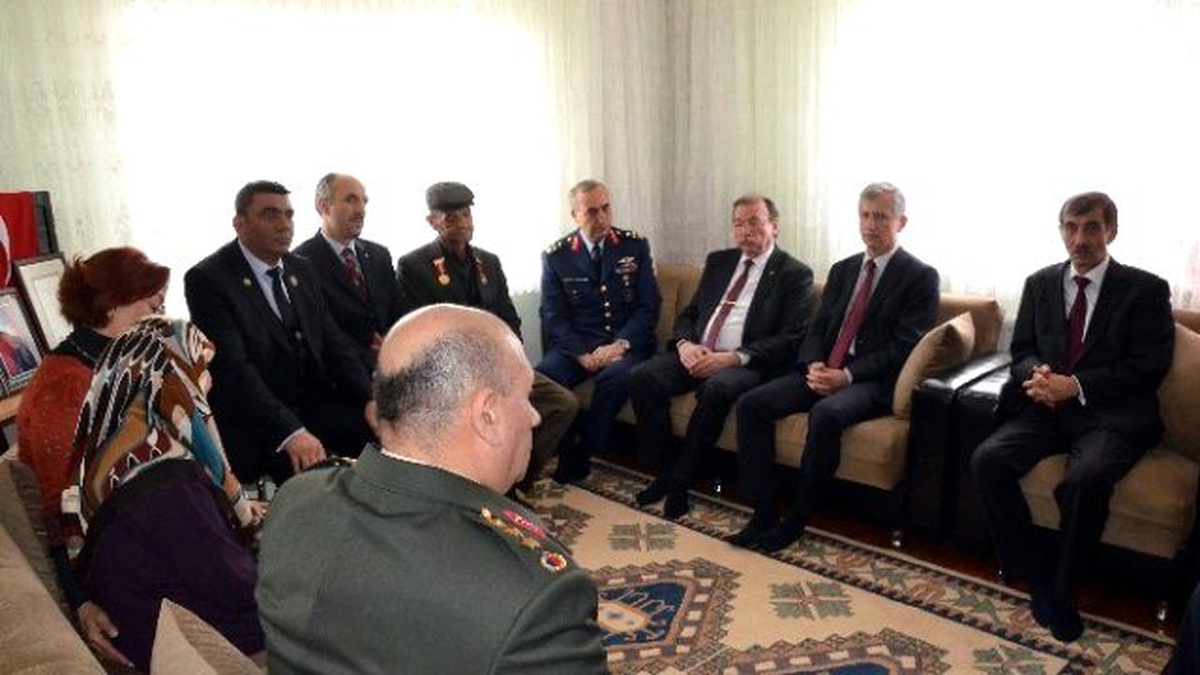 Eskişehir Protokolünden Şehit Ailesine Anlamlı Ziyaret